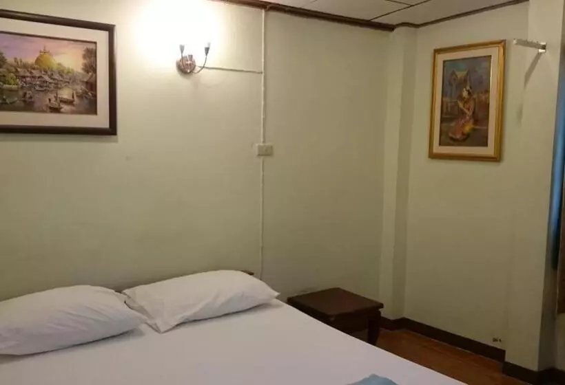 Aamiaismajoitus (B&B) Chantana House Ayutthaya