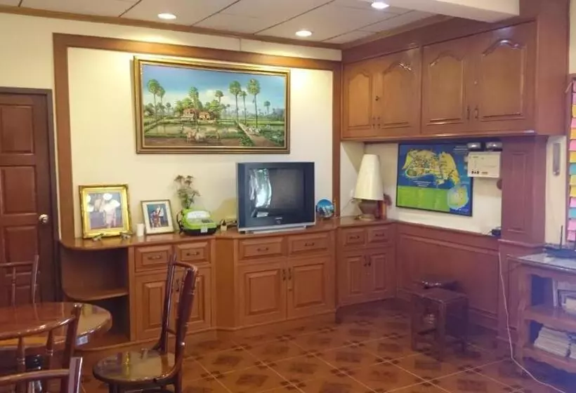 Aamiaismajoitus (B&B) Chantana House Ayutthaya