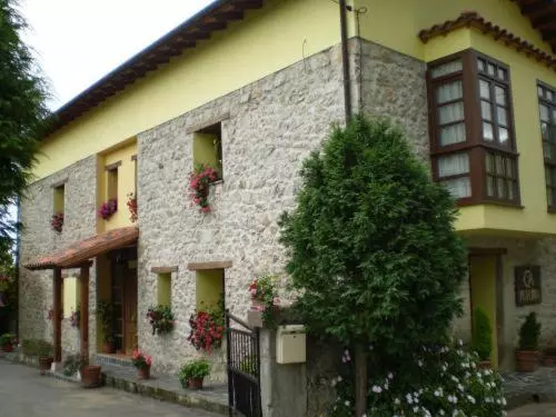 ペンション Casa De Aldea Ruiloba
