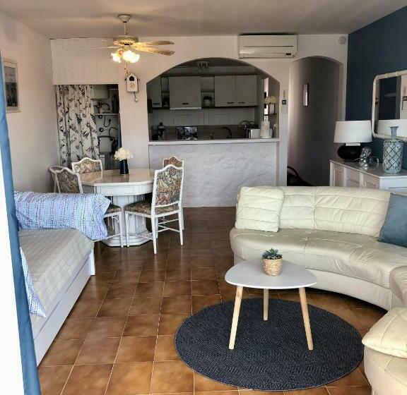 Appartement 80 M2,port Rhodes D 2 Chambres, Terrasse Panoramique, Vue Sur Le Canal Principal D’empur