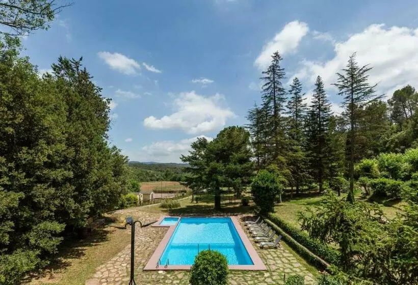 L Aviador De Can Ton, In The Middle Of Nature With Its Own Stream