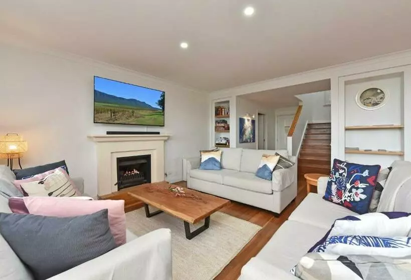 Villa 3br Barolo Villa Located Within Cypress Lakes Resort