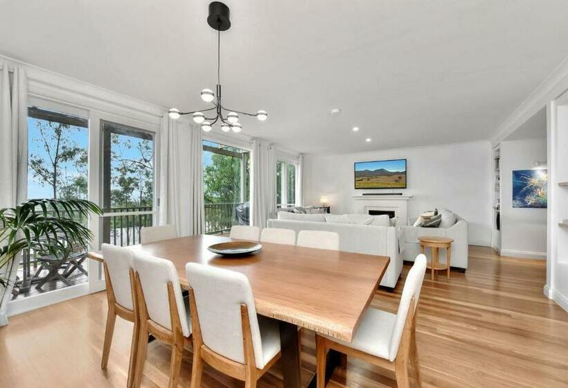 Villa 3br Barolo Villa Located Within Cypress Lakes Resort