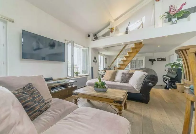 Appartement Proche Plage De La Chambre D Amour