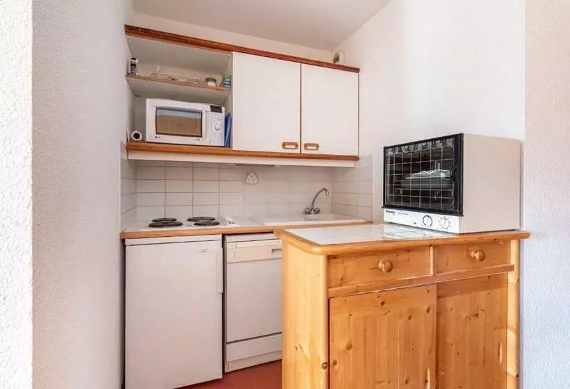 Bright Cocoon With Balcony And View On The Valley