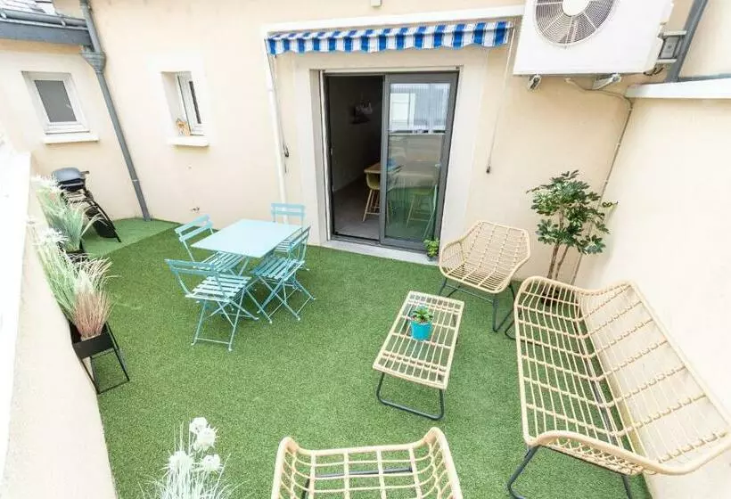 La Bigote Ideal Groupe 6 Chambres Billard Terrasse