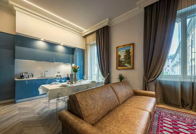 Plaza View Luxury Apartment, Alba