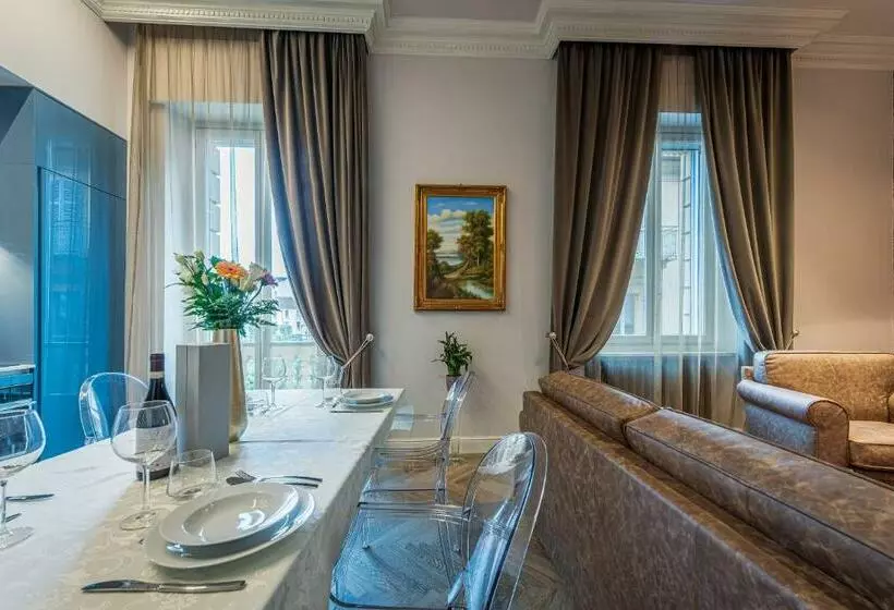 Plaza View Luxury Apartment, Alba