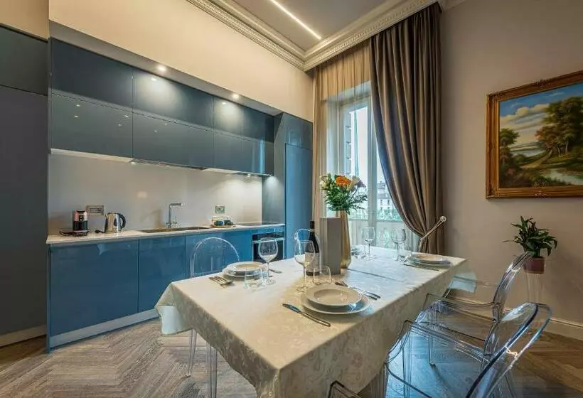 Plaza View Luxury Apartment, Alba