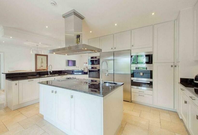 Rilassati E Goditi I Tuoi Film Preferiti Nell Home Cinema