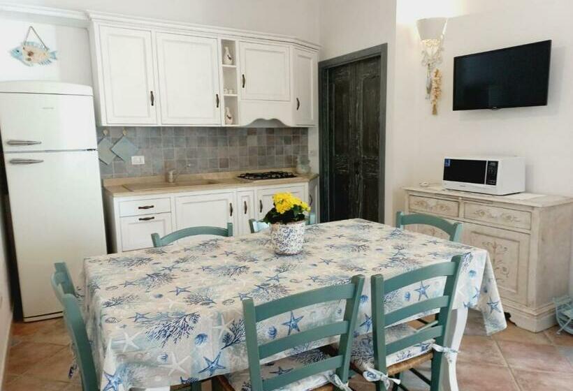 Villa Giorgia, Graziosa Villa A Due Passi Dal Mare