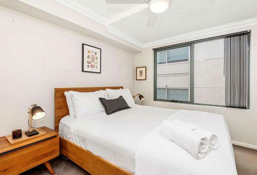 2 Royal Rest Quality 2br West Perth Parking