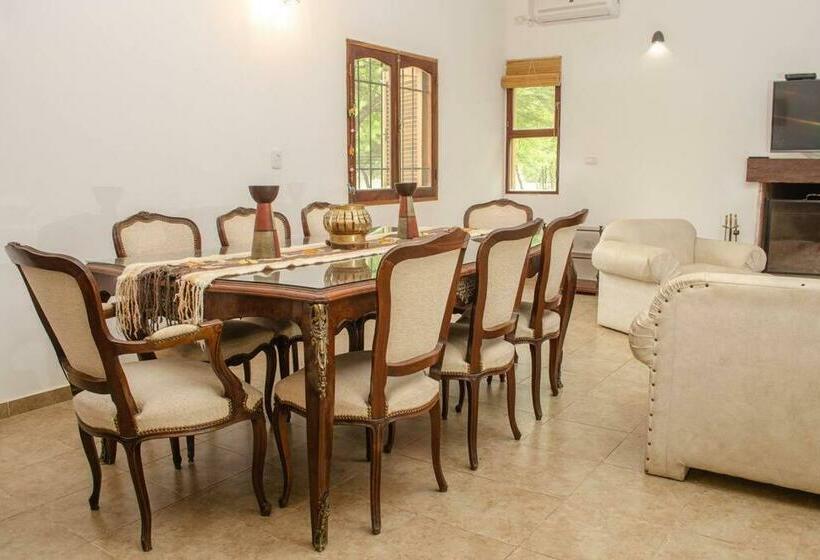 Casa De Vacaciones Con Piscina