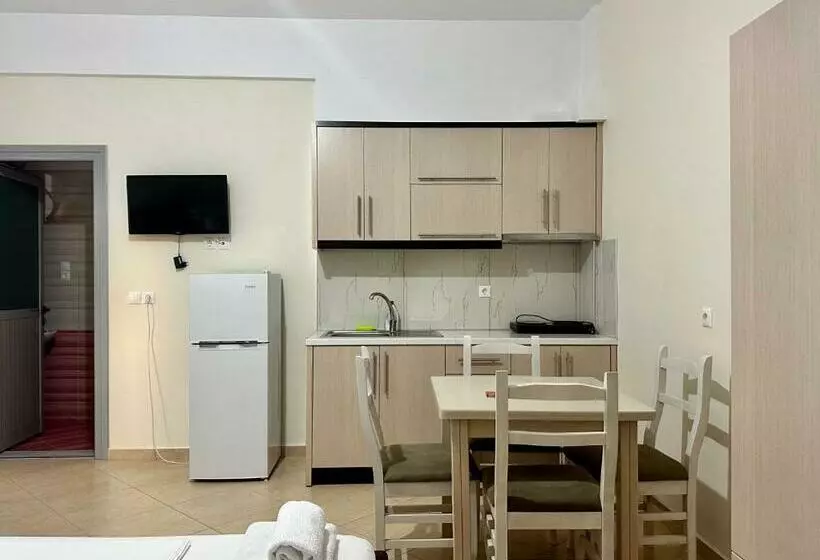 Erjon Apartments