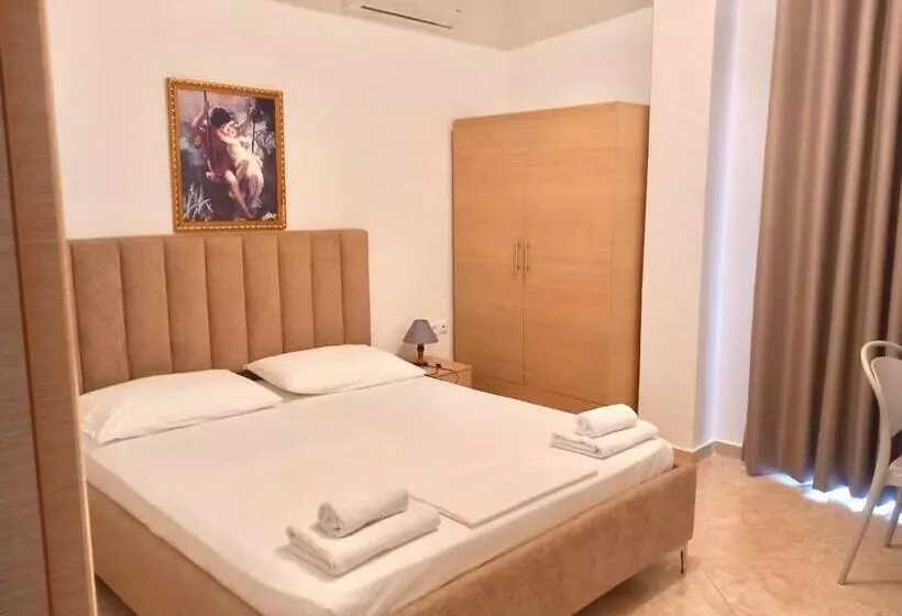 Erjon Apartments