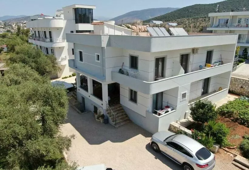 Erjon Apartments