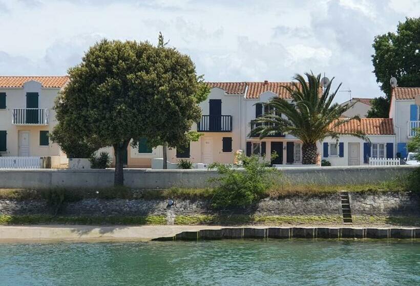 Le Phare Gîte De Mer Boyardville