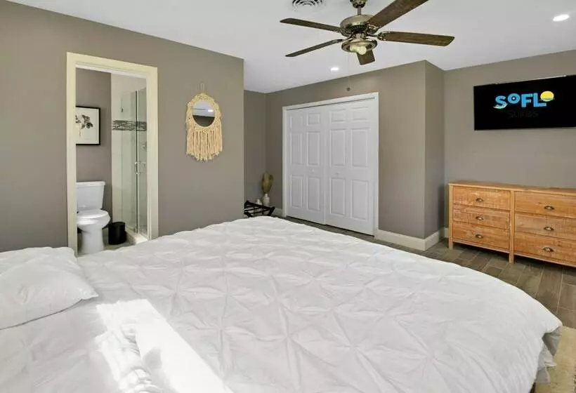 Pet Friendly Home With Large Backyard