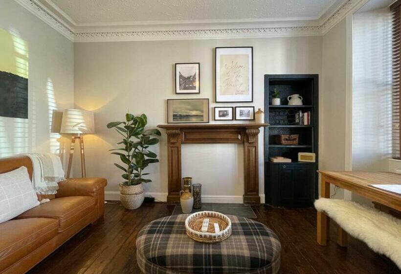 The Old Shop, A Two Bed Flat In Inverkip Village