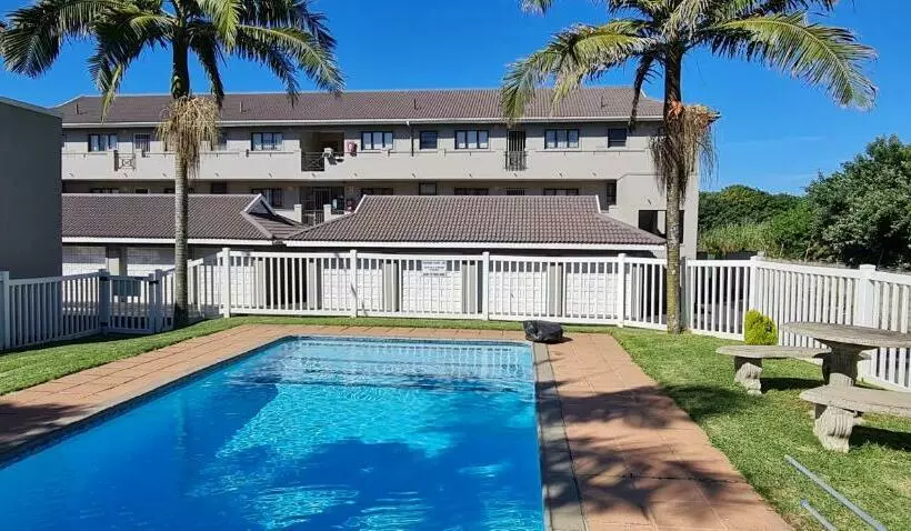 8 Oceans On The Beach