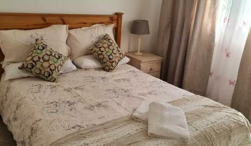 8 Oceans On The Beach