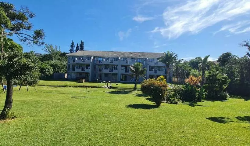 8 Oceans On The Beach