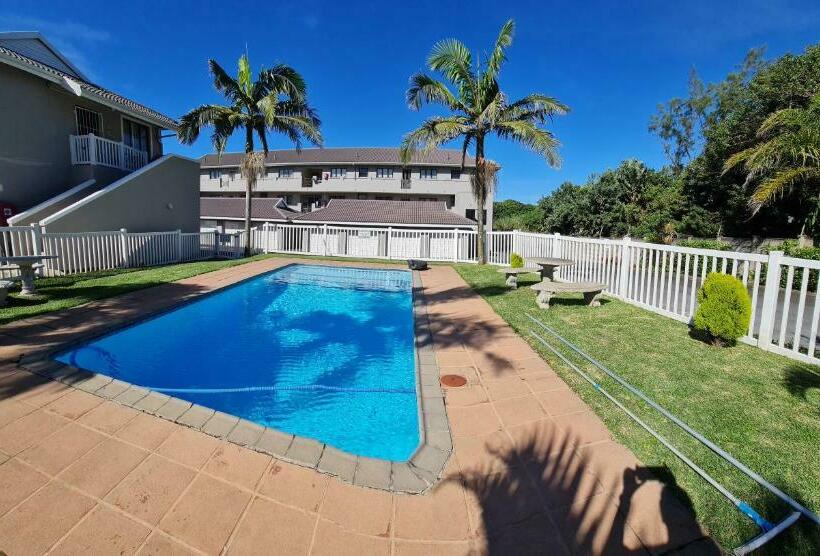 8 Oceans On The Beach