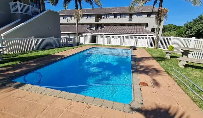 8 Oceans On The Beach