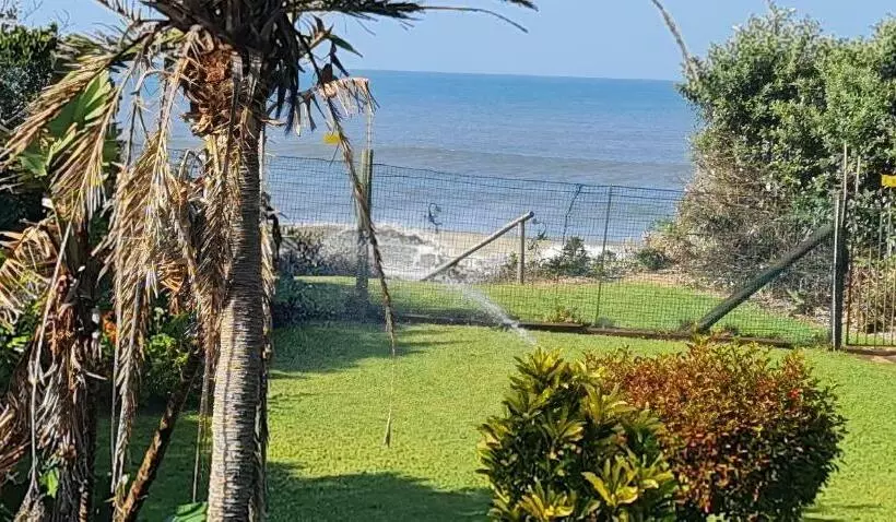 8 Oceans On The Beach