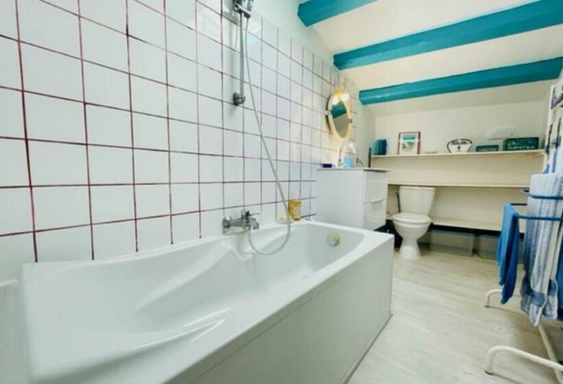 House Rétaise With Garden Close To The Sea