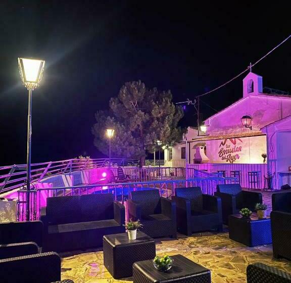 Las Escuelas Del Ayer Vivienda Turística De Alojamiento Rural