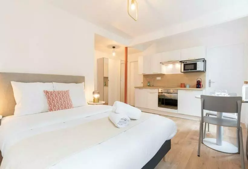 Lille Sébastopol Nice Studio