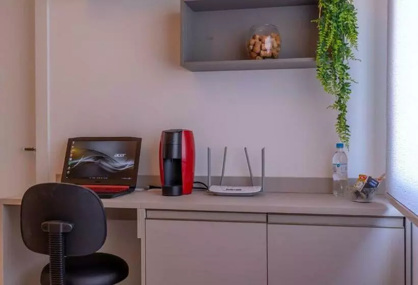 Oferta! Ensolarado No 13º Andar Central Próx Imed Garagem