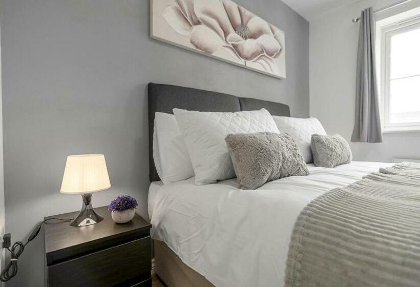 Torrens Rest   2 Parking, Free Wifi And Kitchen