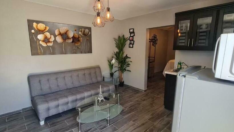 Very Secured And Private Appartment 5 Minutes From The Beach