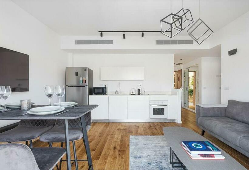 2 Bedrooms Prime Location In Yafo Fully Equipped New Apartment In Jaffa