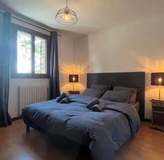 Appartement Rez De Jardin, 2 Chambres/ 4 Personnes, Garage