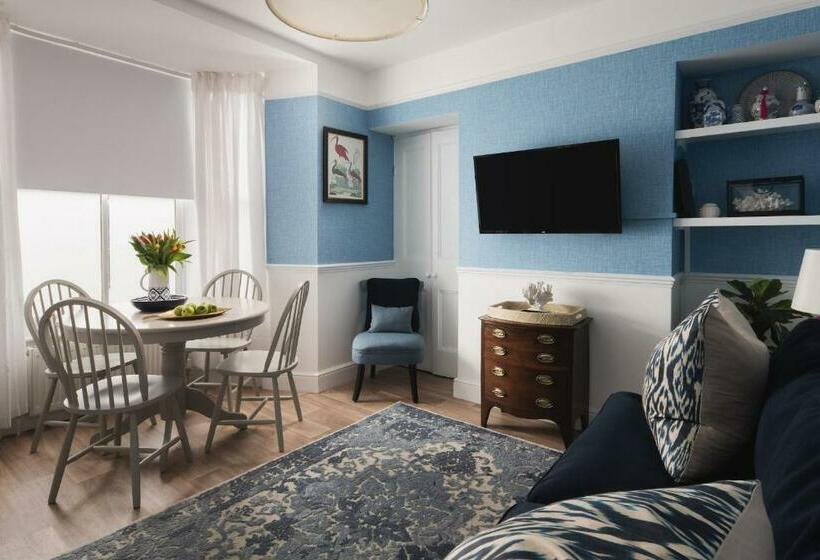 One Sandringham Boutique Seaside Home In Ilfracombe