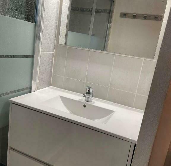 Pavillon à 400m De La Plage Avec Piscine