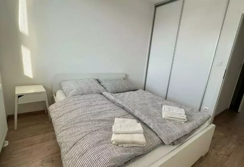 Air Conditioned 2 Room Apartment With Terrace, Prievozska Street