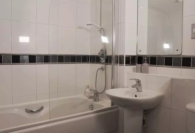 Albion Street Apartments