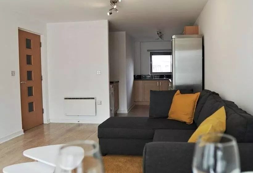 Albion Street Apartments