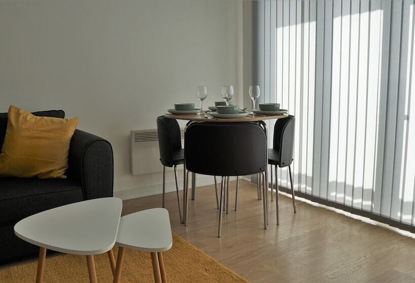 Albion Street Apartments