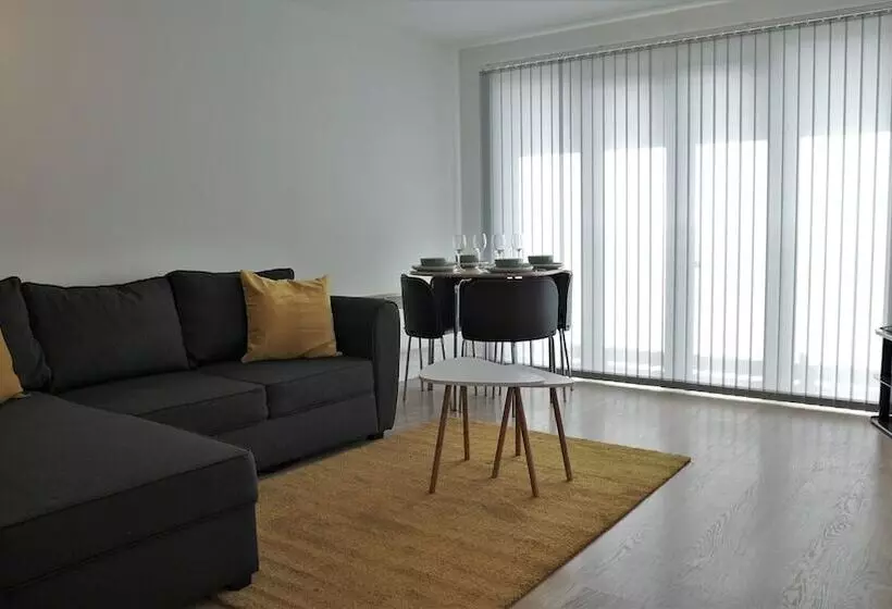 Albion Street Apartments