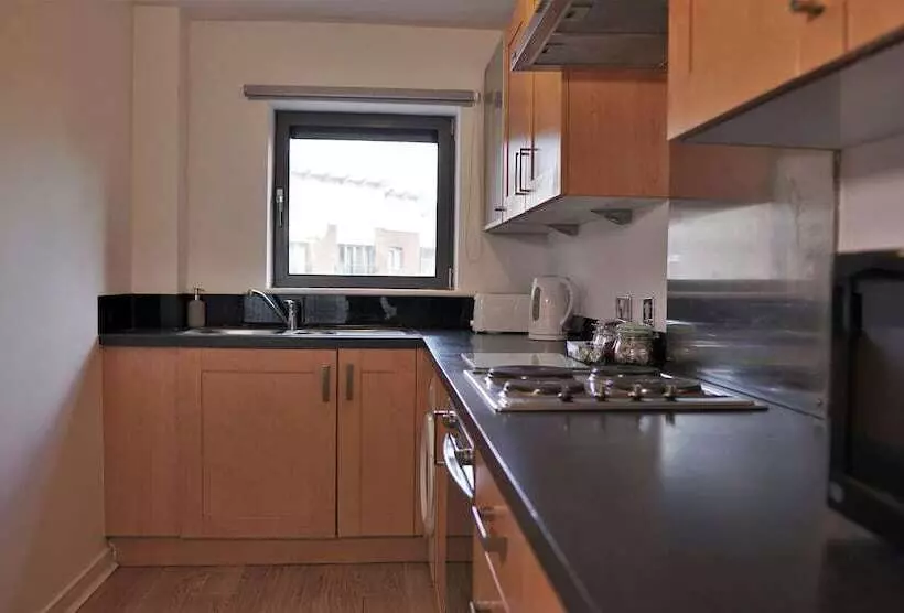 Albion Street Apartments