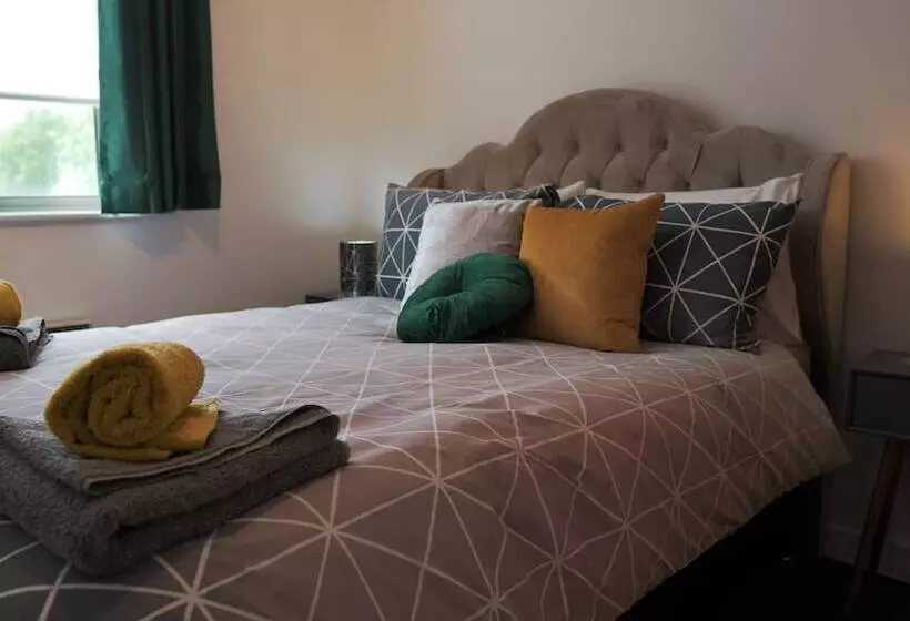 Albion Street Apartments