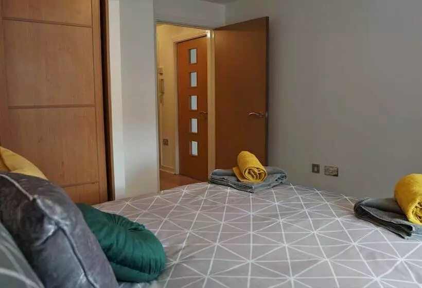 Albion Street Apartments