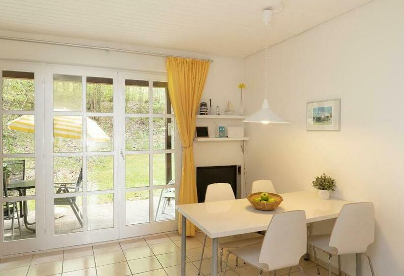 Ferienhaus Am Ostseewald Lee