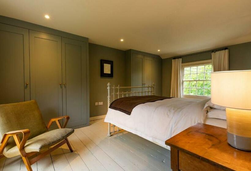 Host & Stay   Haclins Cottage