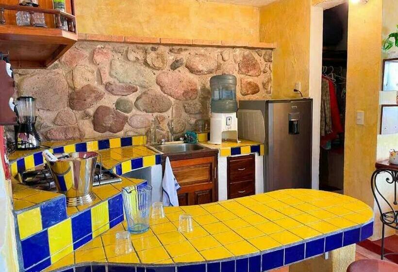 Lovely Apartment With Patio And Ocean View